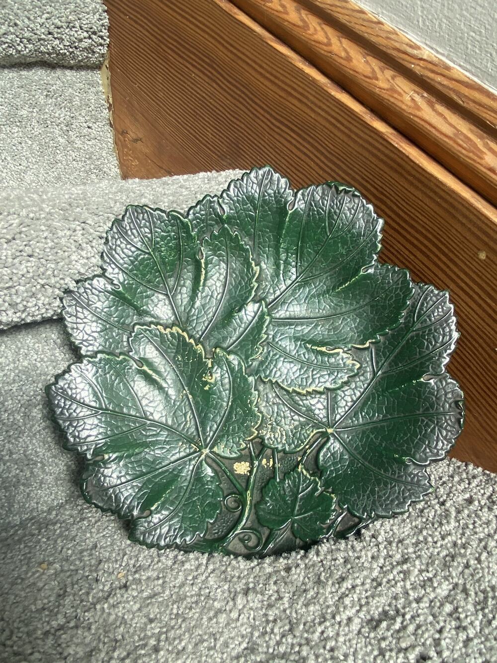 Antique Gerbing & Stephan Majolica Leaf Plate Green Overlapping Leaves 1861–1900